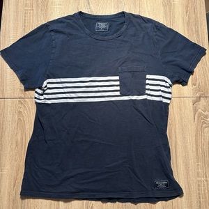 Abercrombie & Fitch Tee